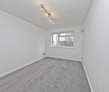 1 bedroom apartment - Photo 2