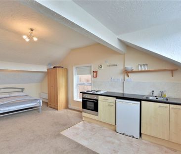 To Let – Saunders Street, Southport – Top Floor - Photo 2