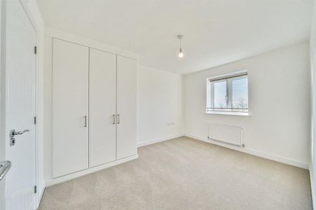 3 bedroom detached house to rent - Photo 3