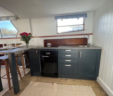 1 Bed House Boat, Henley Road, RG4 - Photo 4