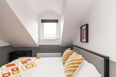 Westbourne Avenue, Gateshead, Tyne and Wear - Photo 2