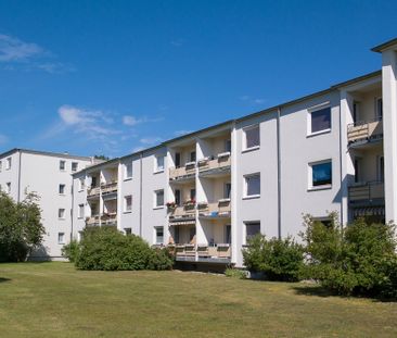 Modernisierte 3-Zimmer-Wohnung mit Balkon und Dusche im Bad - Foto 5