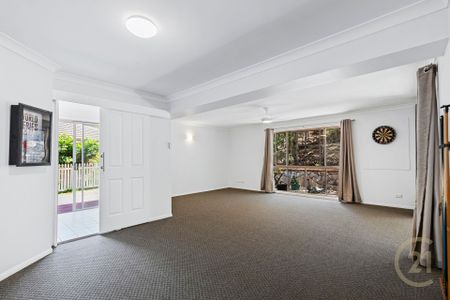 Spacious Family Home for Rent in Ferny Grove - Photo 4