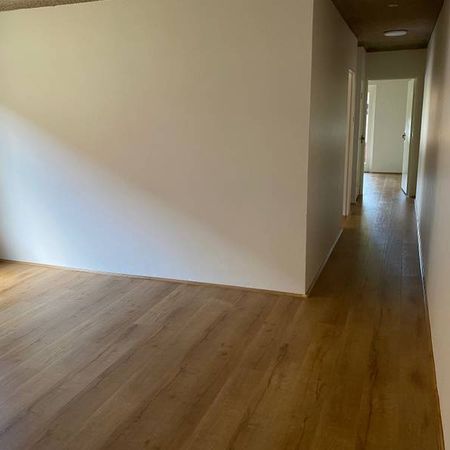 Two bedroom Apartment with floorboards throughout - Photo 4