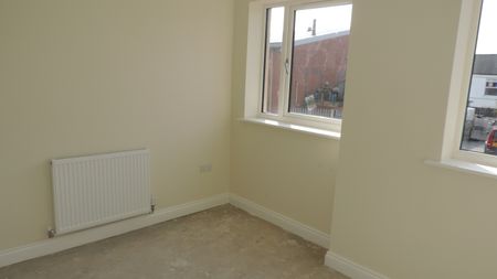 4 Bed Mid Terrace Meynell Road Leicester LE5 - Ace Properties - Photo 3