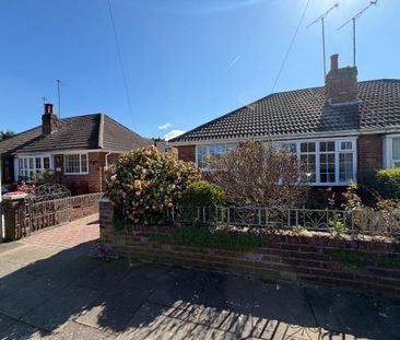 2 bedroom bungalow to rent - Photo 2