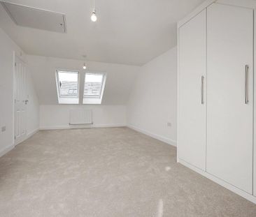 3 bedroom semi-detached house to rent - Photo 4