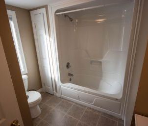 Trendy 2+1 BR Townhouse in the Heart of Downtown St. John’s ! - Photo 2
