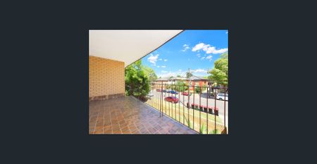 Spacious 3 Bedroom Apartment | Prime Location | Walk to Station - Photo 5