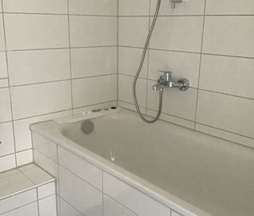 Flotte 3-Zimmer-Wohnung mit 2 Balkonen! - Photo 2