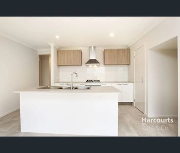 10 Illawara Drive, Mickleham, Vic 3064 - Photo 5