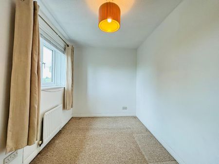 2 bedroom semi-detached house to rent - Photo 4