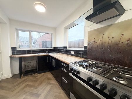 Coronation Road, St Helens, WA10 6BE - Photo 4