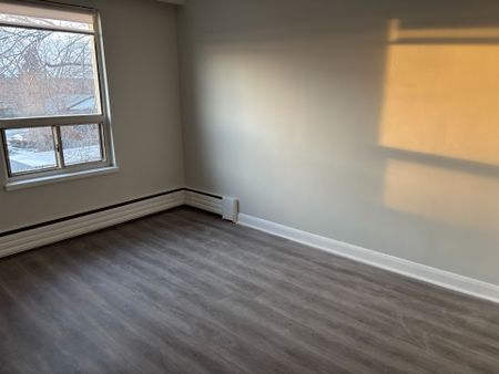 For Lease - 268 Birmingham Street Unit# 4, Toronto, Ontario - Photo 2