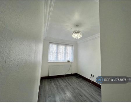 6 bedroom end of terrace house to rent - Photo 2