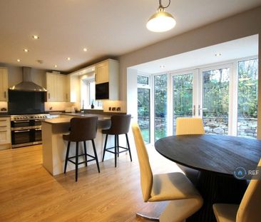 5 bedroom detached house to rent - Photo 2