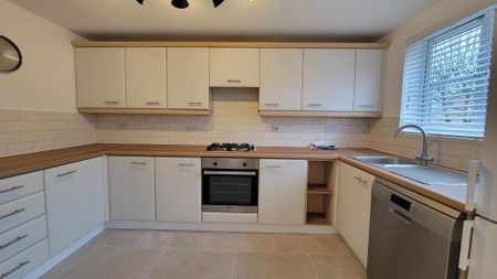 3 bedroom townhouse to rent - Photo 5