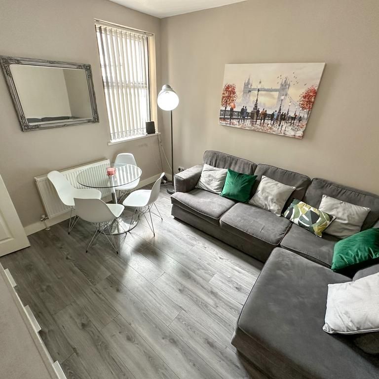 2 bedroom house share to rent - Photo 1