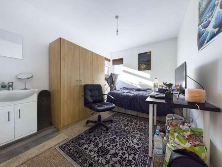 Bevendean Crescent, Brighton, BN2 - Photo 5