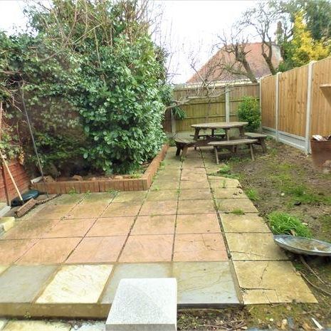 1 bedroom ground floor flat to rent - Photo 1