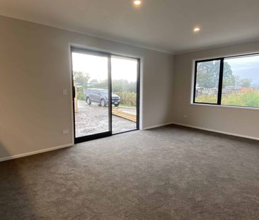 Near new in Solway - Photo 1