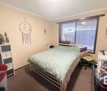 4/2 Weemala Avenue, Delacombe, Vic 3356 - Photo 5