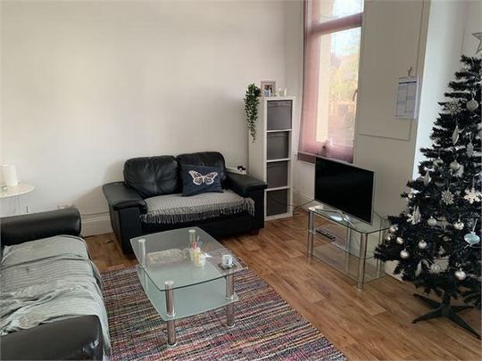 2 bedroom house share to rent - Photo 1