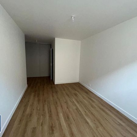 Location Appartement 2 pièces 60m² VILLEFRANCHE SUR SAONE 69400 - Photo 4