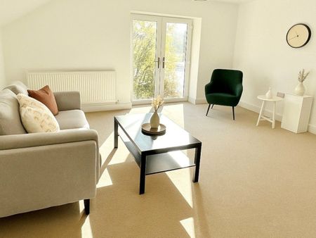 Forever House, Holborn Place, Bulwell, Nottingham, Nottinghamshire, NG6 - Photo 4