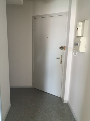 Location Appartement 1 pièce 29m² CALAIS 62100 - Photo 5