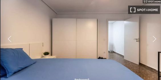 valencia, Valencian Community 46011 - Photo 3
