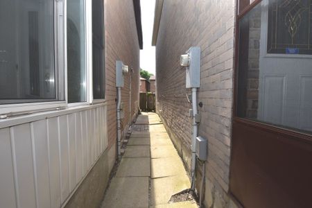 For Lease - 3 Halder Crescent Unit# BSMT, Markham, Ontario - Photo 2