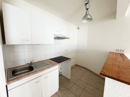 T4 83M2 CHARTRONS - Photo 3