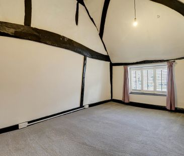 High Street, Redbourn, AL3 7LN - Photo 2