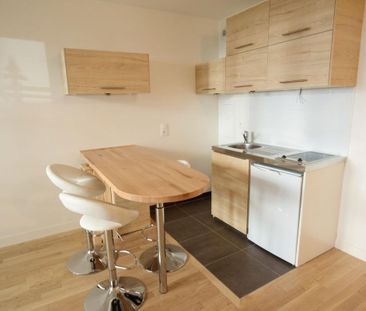 Location Appartement 1 pièce 34m² LE PLESSIS ROBINSON 92350 - Photo 2