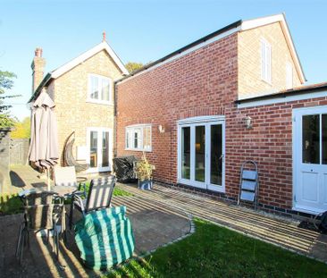 3 bedroom semi-detached house to rent - Photo 2