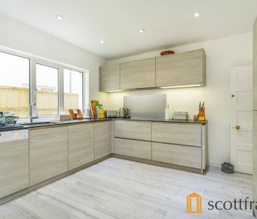 5 bedroom detached house to rent - Photo 6