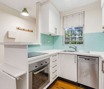 Convenient and Easy-Care One-Bedroom Apartment Living - Photo 3