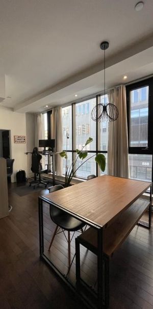 Condo luxueux et bien localisé à louer (Disponible) / Luxurious Condo well located condo for rent (Available) - Photo 1