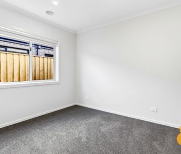 Comfortable Living in Mickleham - Photo 1