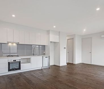 56B Highland Avenue, Oakleigh East VIC 3166 - Townhouse For Rent | ... - Photo 3