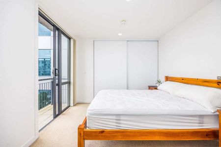 Sunny Auckland 1BR with two balconies! - Photo 5