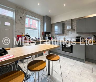 6 Bedroom Mid Terraced House for rent in Harold Terrace - Photo 5