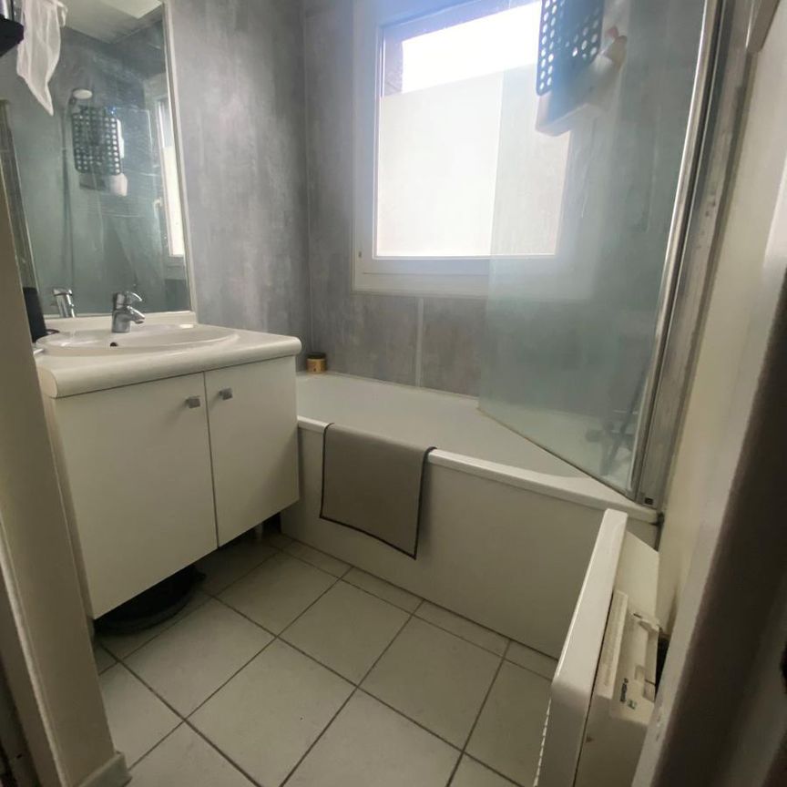 APPARTEMENT T3 DANS RESIDENCE SECURISEE AVEC ASCENSEUR ET STATIONNEMENT - Photo 1