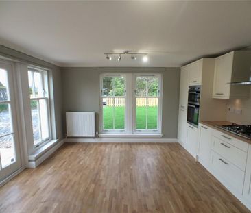3 bedroom detached house to rent - Photo 2