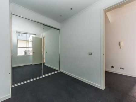 Elegant Two-Bedroom Apartment in the Coveted Temple Court - Photo 5