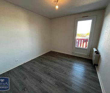 Location Appartement 3 pièces 64m² MONT DE MARSAN 40000 - Photo 2