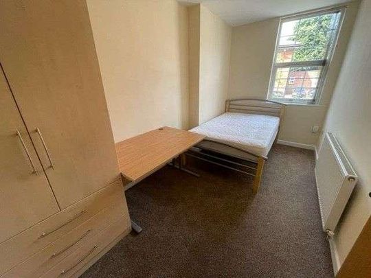 Glossop Road, S10 - Photo 1