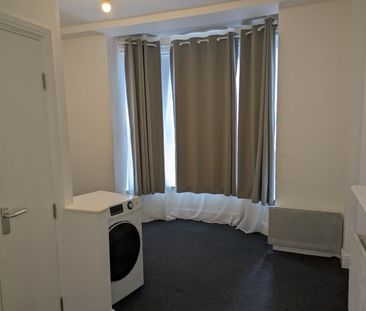 1 Bed Flat, Woodborough Road, NG3 - Photo 1