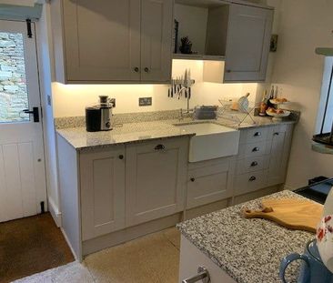 A wonderful and immaculate recently renovated one bedroom cottage j... - Photo 5